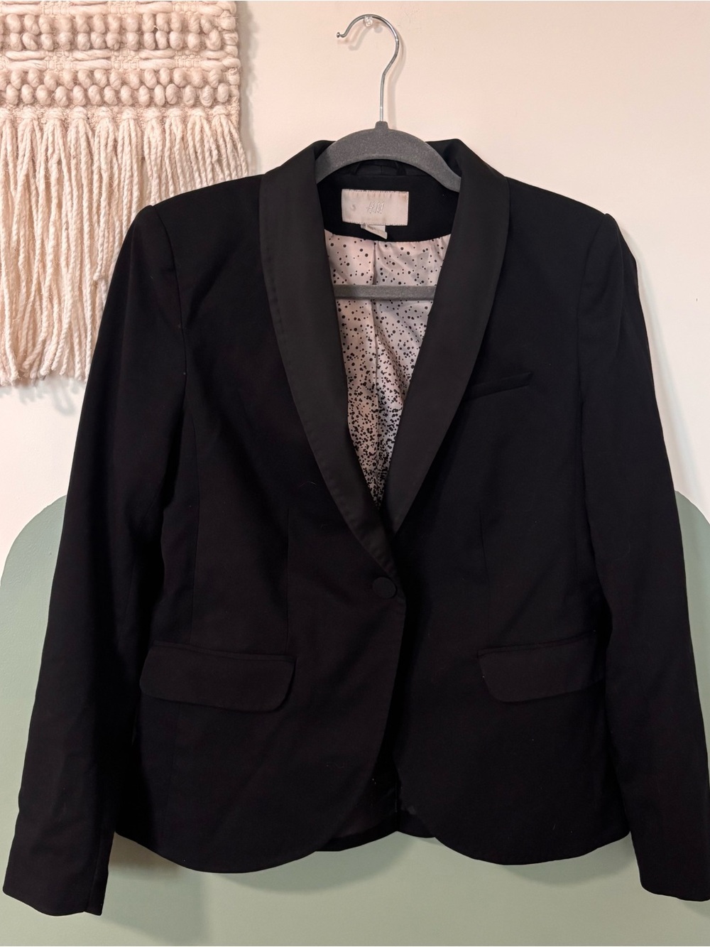 H&M Black Single-Button Satin Lapel Blazer